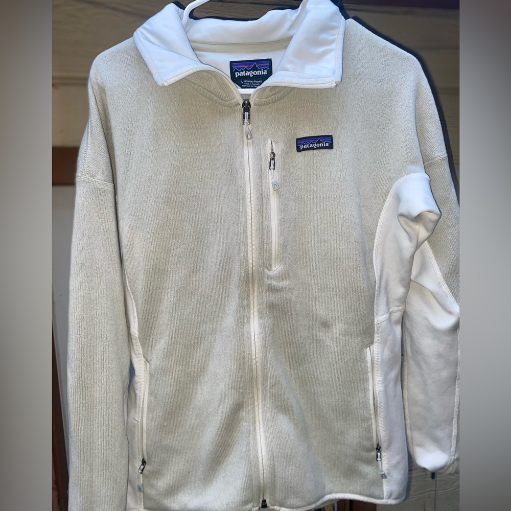 Large Cream Patagonia fleece zip up sweater